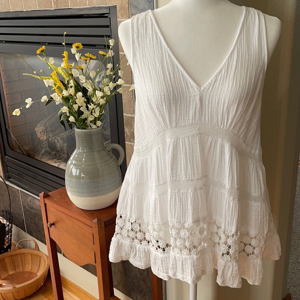 American Eagle Sleeveless Top